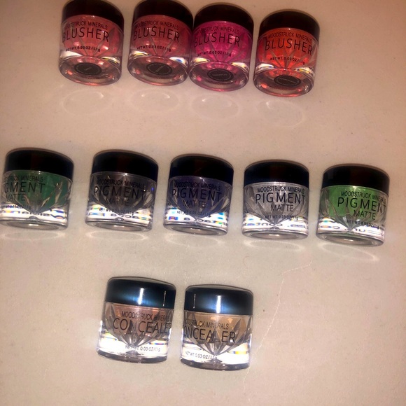 🔥3/$20 HUGE LOT Younique Moodstruck Minerals Pigments Blusher Concealer Resale - Picture 5 of 7